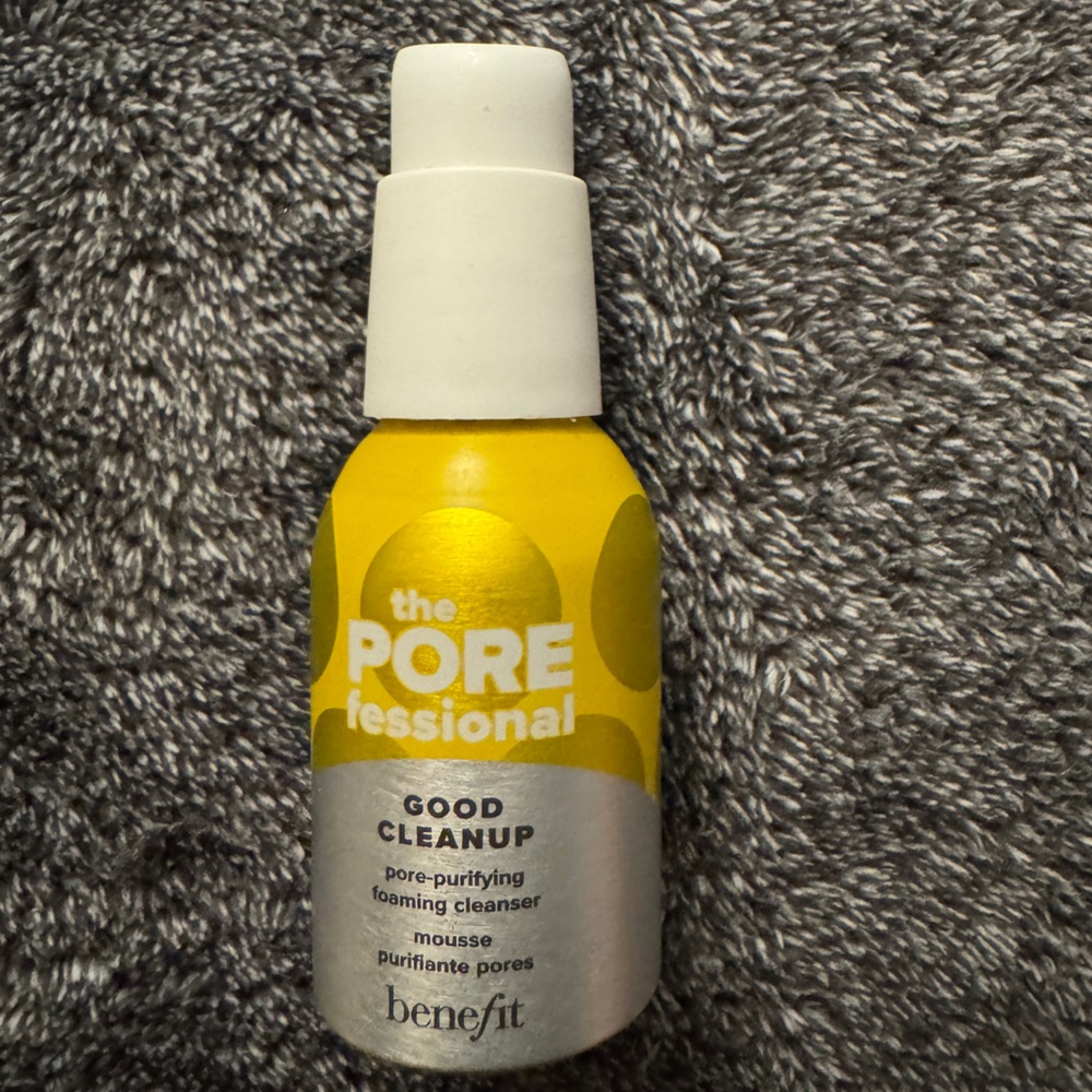 Facial cleanser